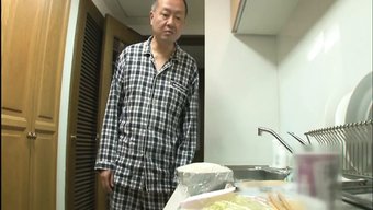 家庭与大屁股熟女的艳遇