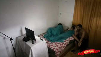 看我和继女做爱,而我...