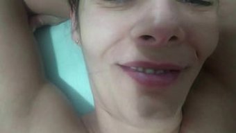 新手猛男第一次和我老...