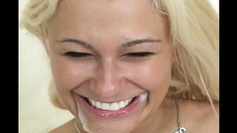 美国少女被紧致的屁股操