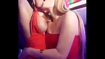 看一个丰满的拉丁美洲...