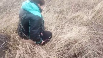 公共阴道:一个十几岁...