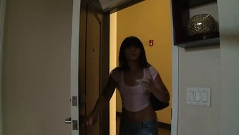 少女被大屁股宝贝深喉肛交
