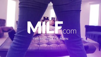 拘留变成了热辣的老师...