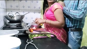自制女佣被她的雇主抓...