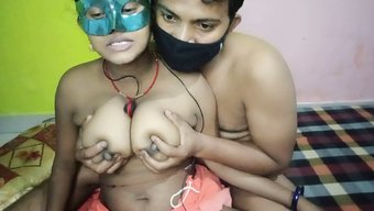 萨普纳·迪迪的18+...