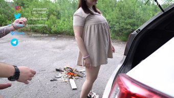 丰满的妻子被另一个男...