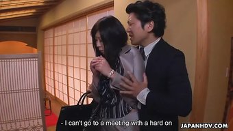 日本秘书被她的老板勾...