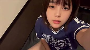 一个已婚的日本女人在...