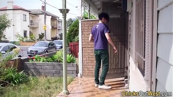 一对素人情侣在床上疯...
