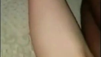 跨种族的绿帽肛交:一...