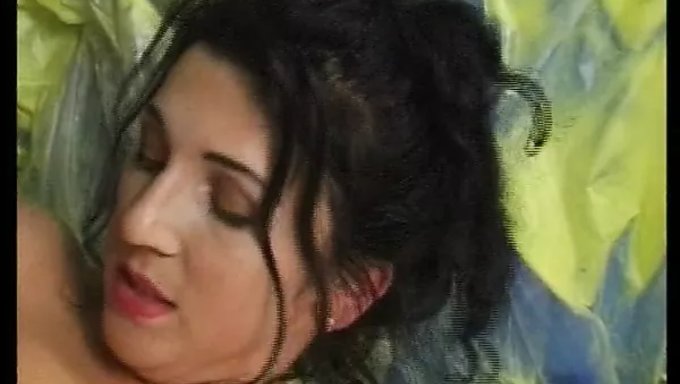 德国美女被舔阴部并被操
