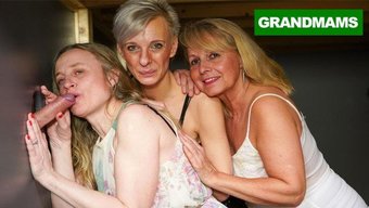 青少年(18+)和奶...