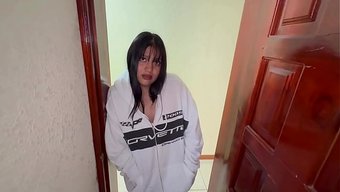 朋友的女朋友没地方住...