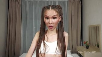 胸部丰满的ellis...