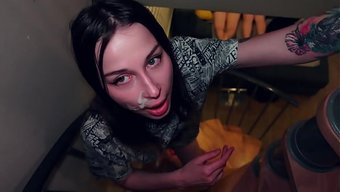 继妹被抓到帮继兄口交