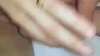18+亚洲少女的阿塞...