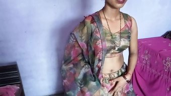 印度村女孩自慰到与d...