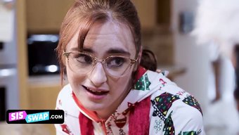 18+青少年从继妹那...