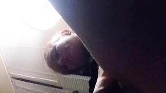 女孩们在高清视频中自慰