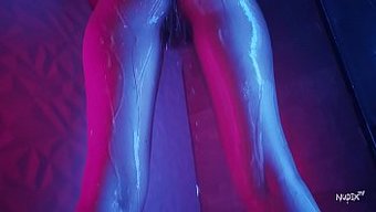 少女(18+)模特在...