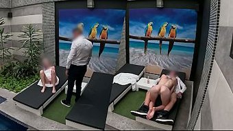 精液射在她嘴里,把他...