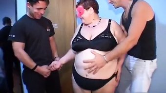 女主人della的隔...