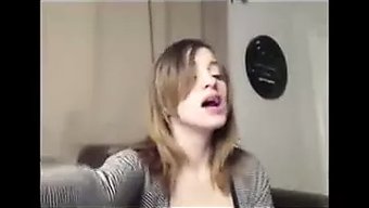 女性色情片,特色是亲...
