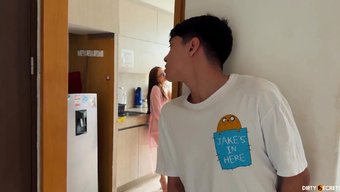我戴着眼镜,我是个性...