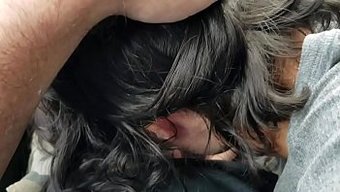 妻子给她的邻居一个惊...