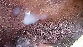 我的继妹又热又烦,所...