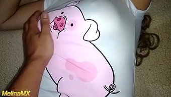 大奶表妹在pj中被内射