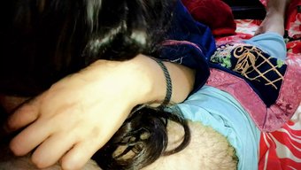 印度美女在高清视频中...