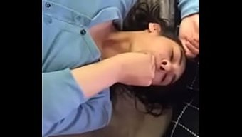 睡在我男朋友家,和他...