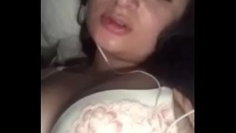 18+少女被操得阴道里直流