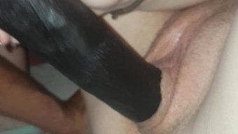 用假阳具进行面部射精...