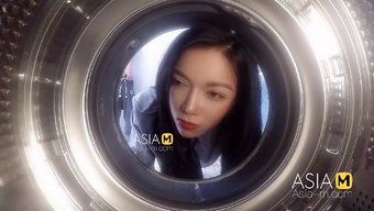 亚洲少女18+在pr...
