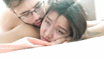 纽约骚黑发妹子勾引继...
