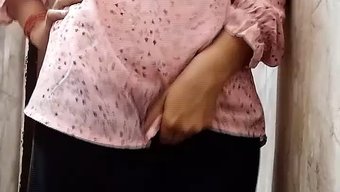 18+印度少女的深指高潮