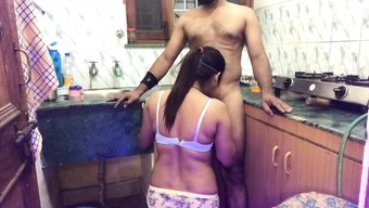 丈夫和另一个男人欺骗妻子
