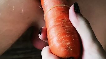 乌克兰双性恋情妇的女...