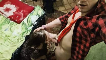 少女(18+)男友享...