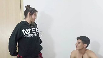 诱人的继妹被粗暴的性...