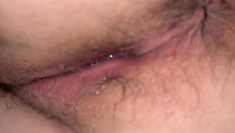 跨种族射精和深度插入...