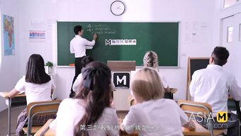 亚洲少女沈娜娜在最佳...