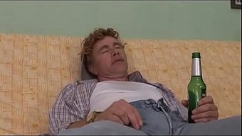 青少年色情片:老男人...