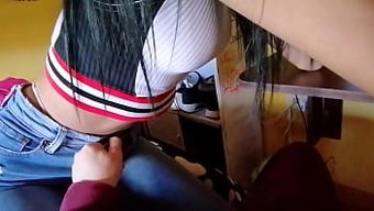 大屁股的大学生被她最...