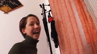18+德国少女自制自慰会话