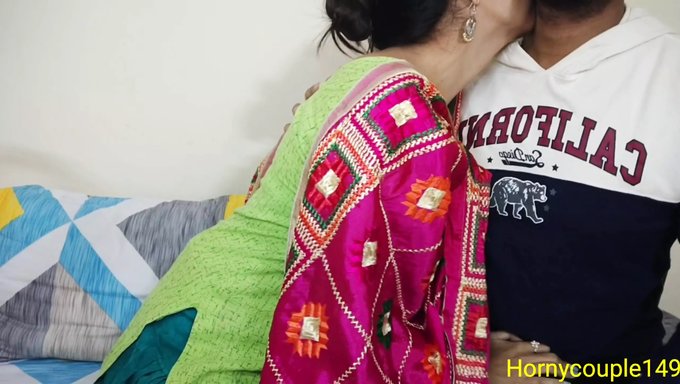 印度18岁女孩在印地语音频中被继妹操