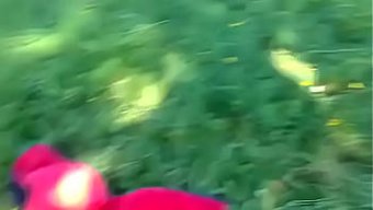 被捆绑和蒙上眼睛:妻...